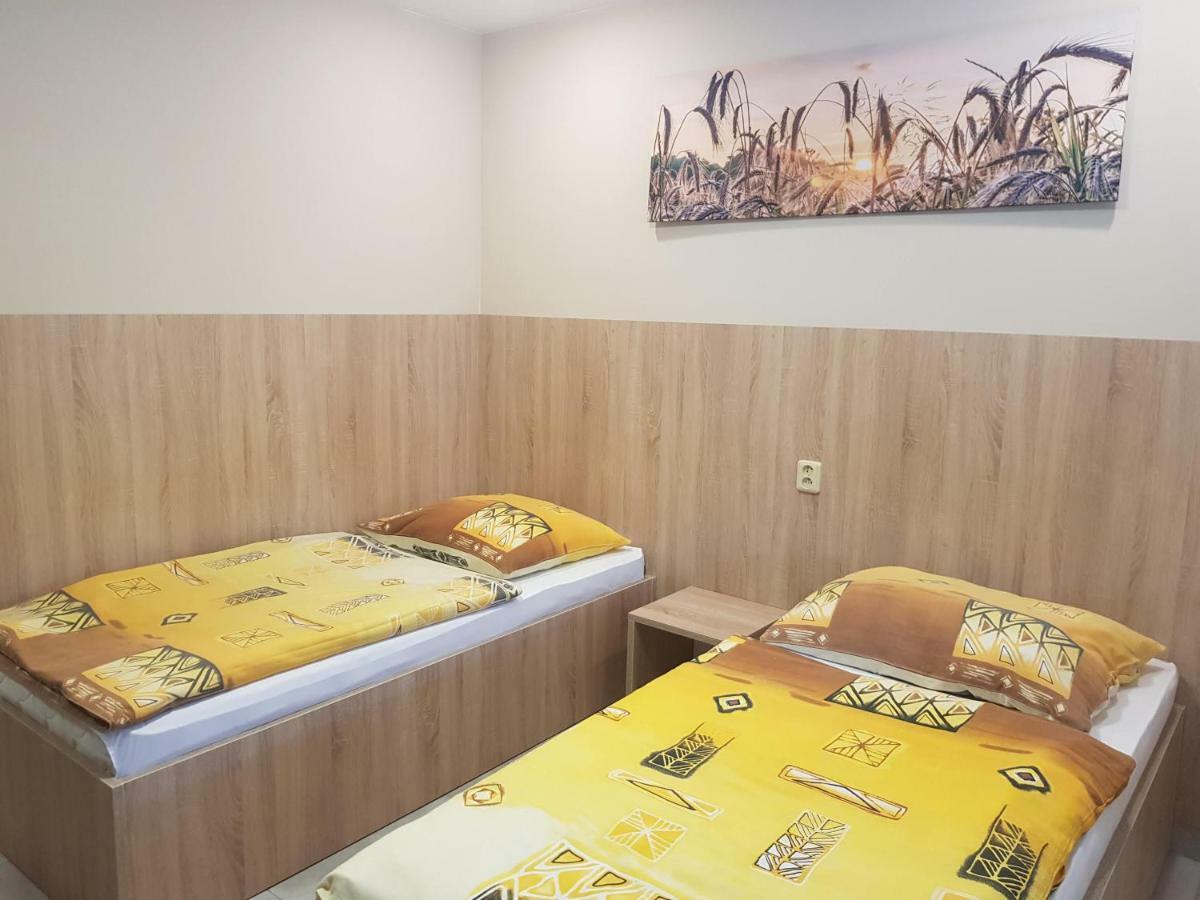 Penzion Hudebka Louny Exterior foto